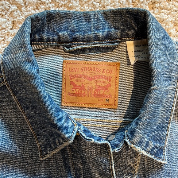 Levi’s Jean Jacket - Picture 3 of 3